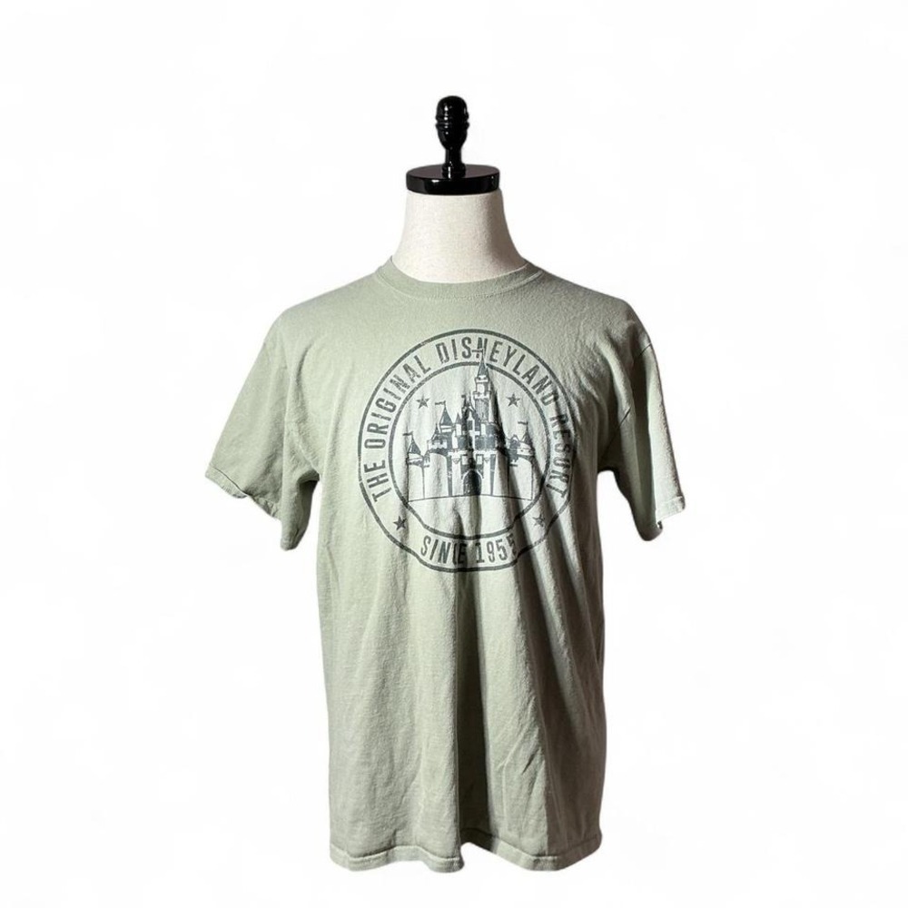 Disney Parks‎ Graphic T-Shirt Mens L Green Disneyland Resort Castle Short Sleeve